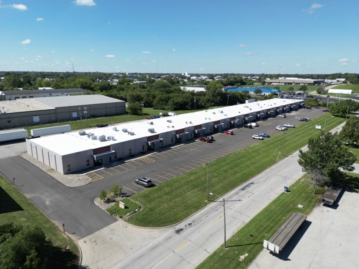 Hubbard Industrial — 2231 Hubbard Ave, Decatur, IL 62526