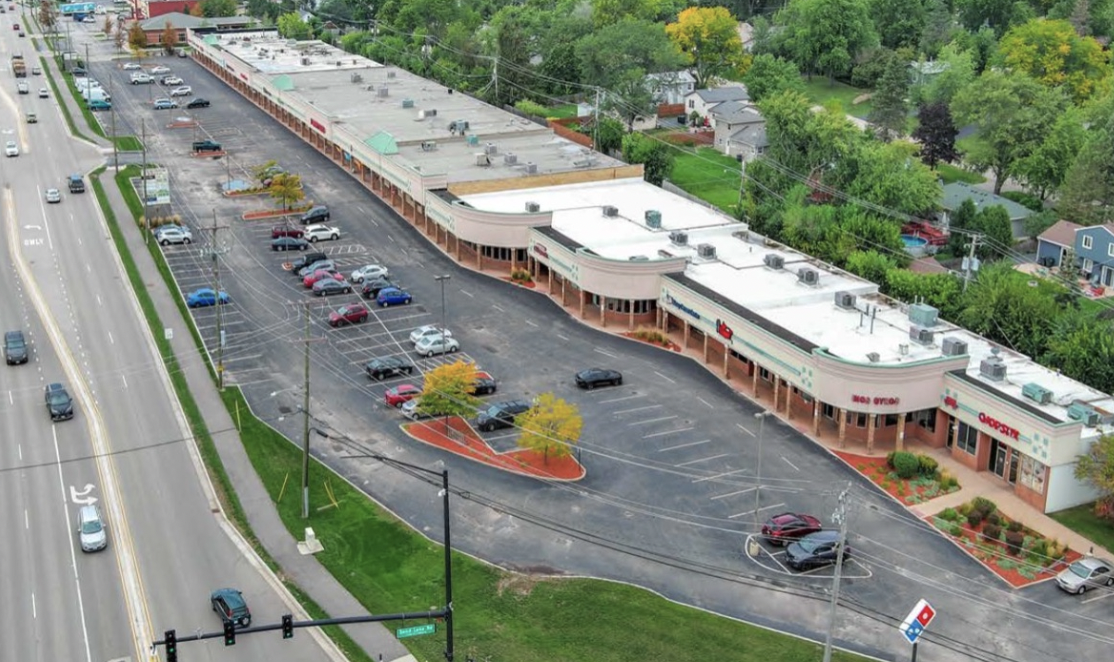 Linden Plaza — 2042-2144 East Grand Ave, Lindenhurst, IL
