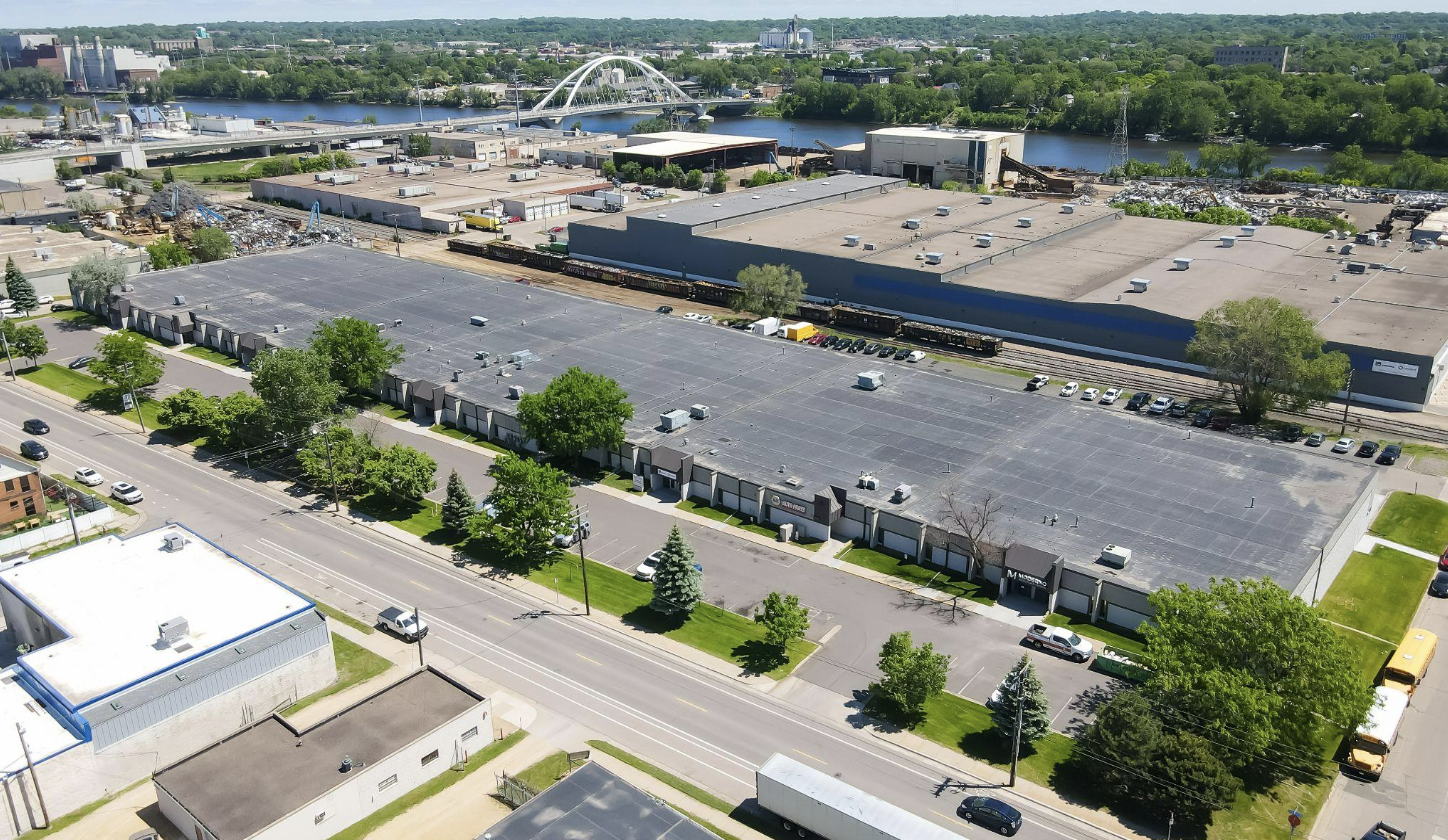 Second Street Business Center — 2800 2nd Street North, Minneapolis, MN 55411